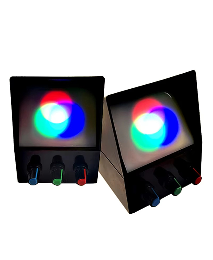 Uređaj za sintezu triju primarnih boja svjetlosti: istražite aditivno miješanje RGB boja i stvaranje bijele svjetlosti u laboratoriju fizike.